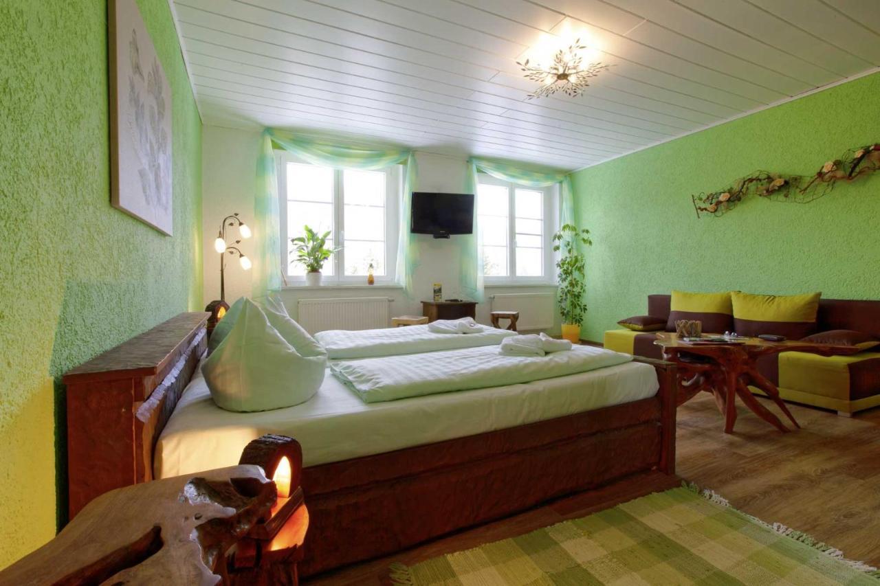 Kraeuterbaude Hotell Saupsdorf Eksteriør bilde